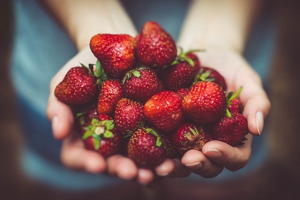 Top 13 Benefits of Strawberries: Strawberry benefits
